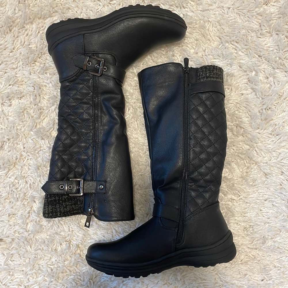 Winter Boots - Size 7